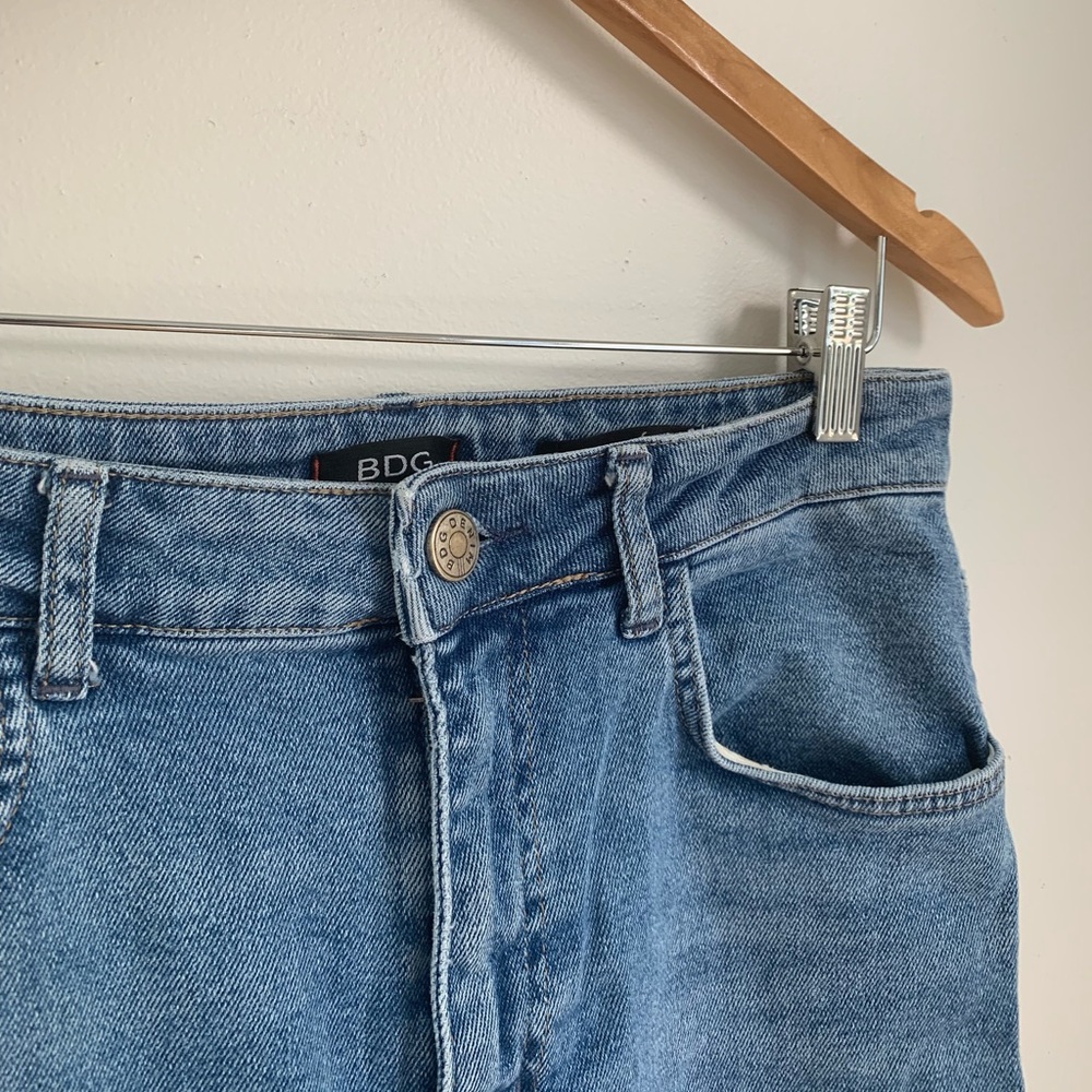 2/$20 Urban Outfitters BDG Cropped Girlfriend Jean